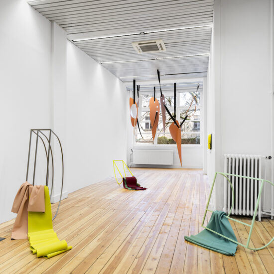 Gwendoline Perrigueux, exhibition view Group show Gaignard, Mougas, Perrigueux, Regazzoni, Galerie Eric Mouchet, Brussels, 2023. Photo © Hugard & Vanoverschelde