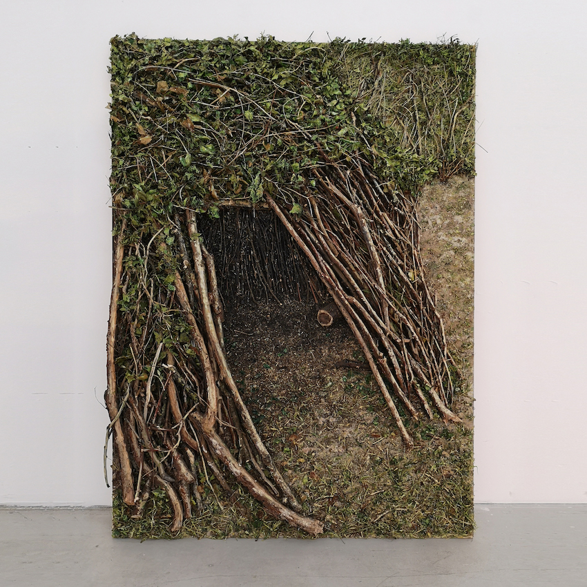 Oliver Westerbarkey, in his works conveys that nature can live without humans, but humans cannot live without a relationship with their environment, builds dioramas from natural materials such as earth and plants, analogue representations that resemble an augmented reality.